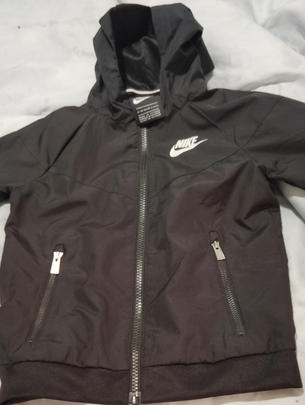 NIKE KIDS WINDBREAKER JACKET